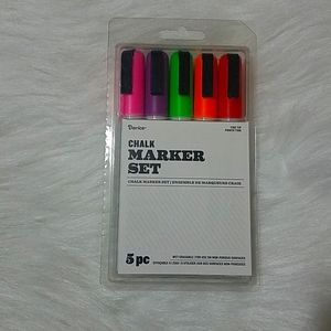 Darice chalk marker set